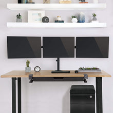Black | Lifestyle image of the Vert in a home office